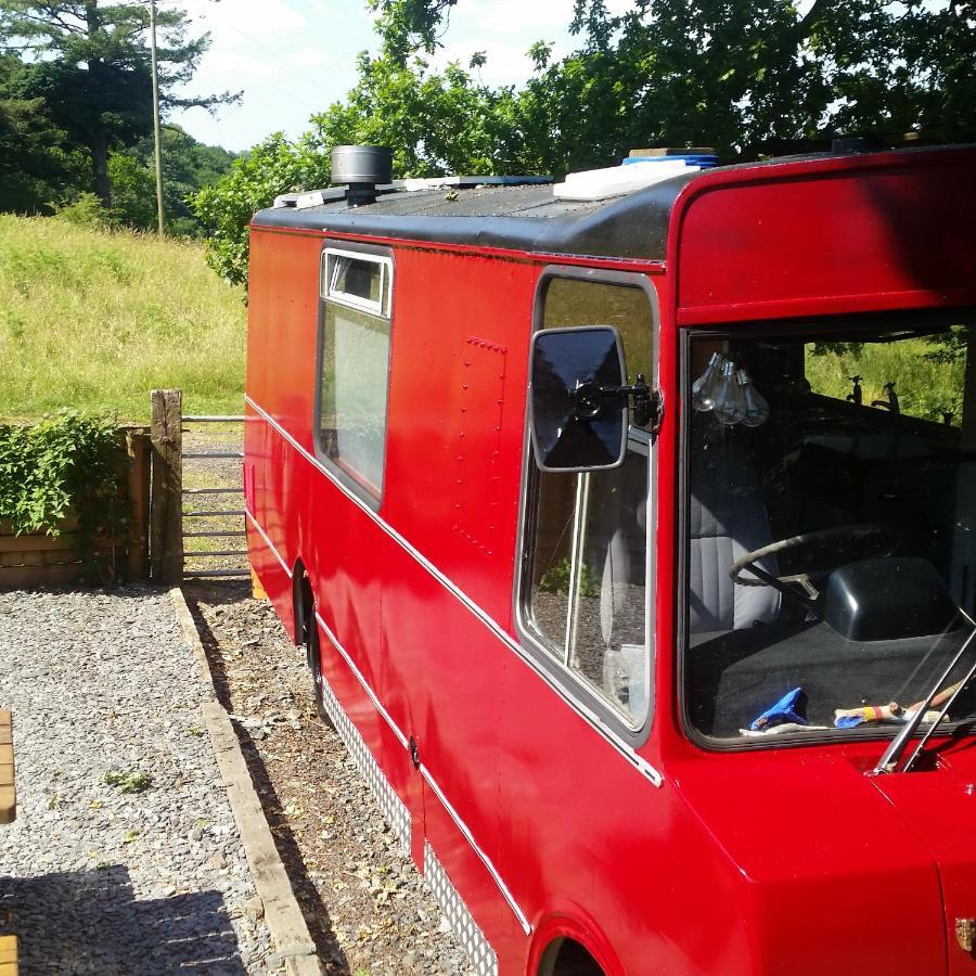 The Megabus Near Tavistock And Dartmoor. Hotel Lamerton Exterior photo